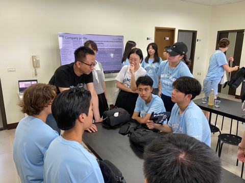 職場體驗:中原大學&中原姊妹校 國際營 10 Workplace experience — Chung Yuan Christian University & sister-school international camp 10